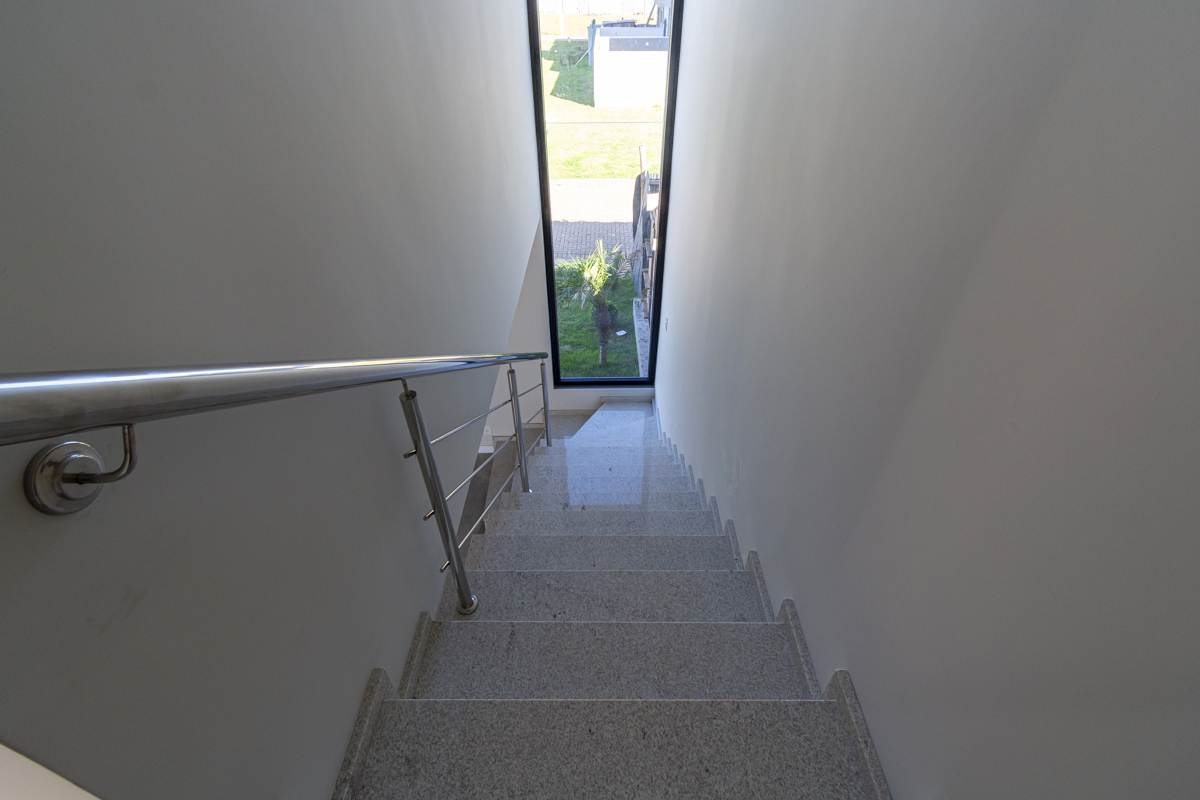 Térreo | Escada acesso Pavimento 2
